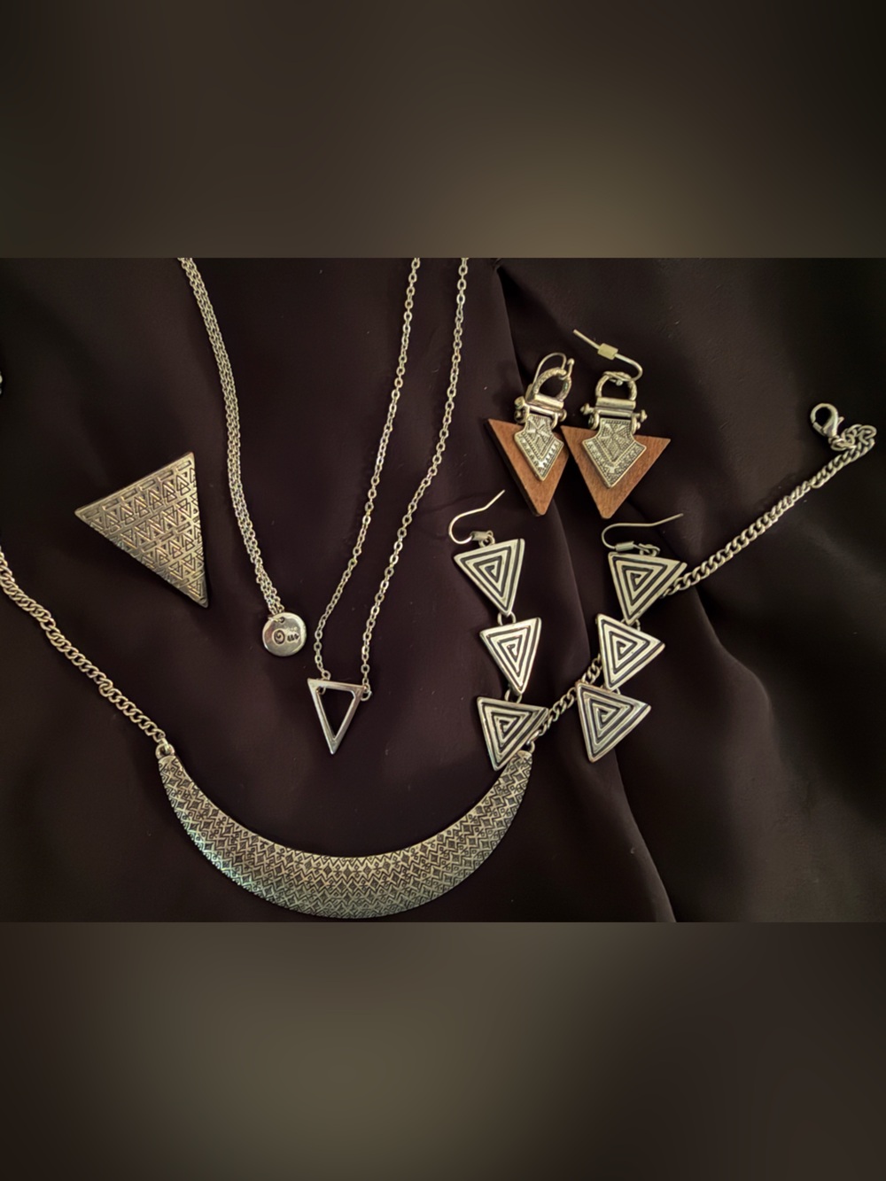 Set of 6 Fun Silver Colored Jewelry-free with any other purchase from my closet